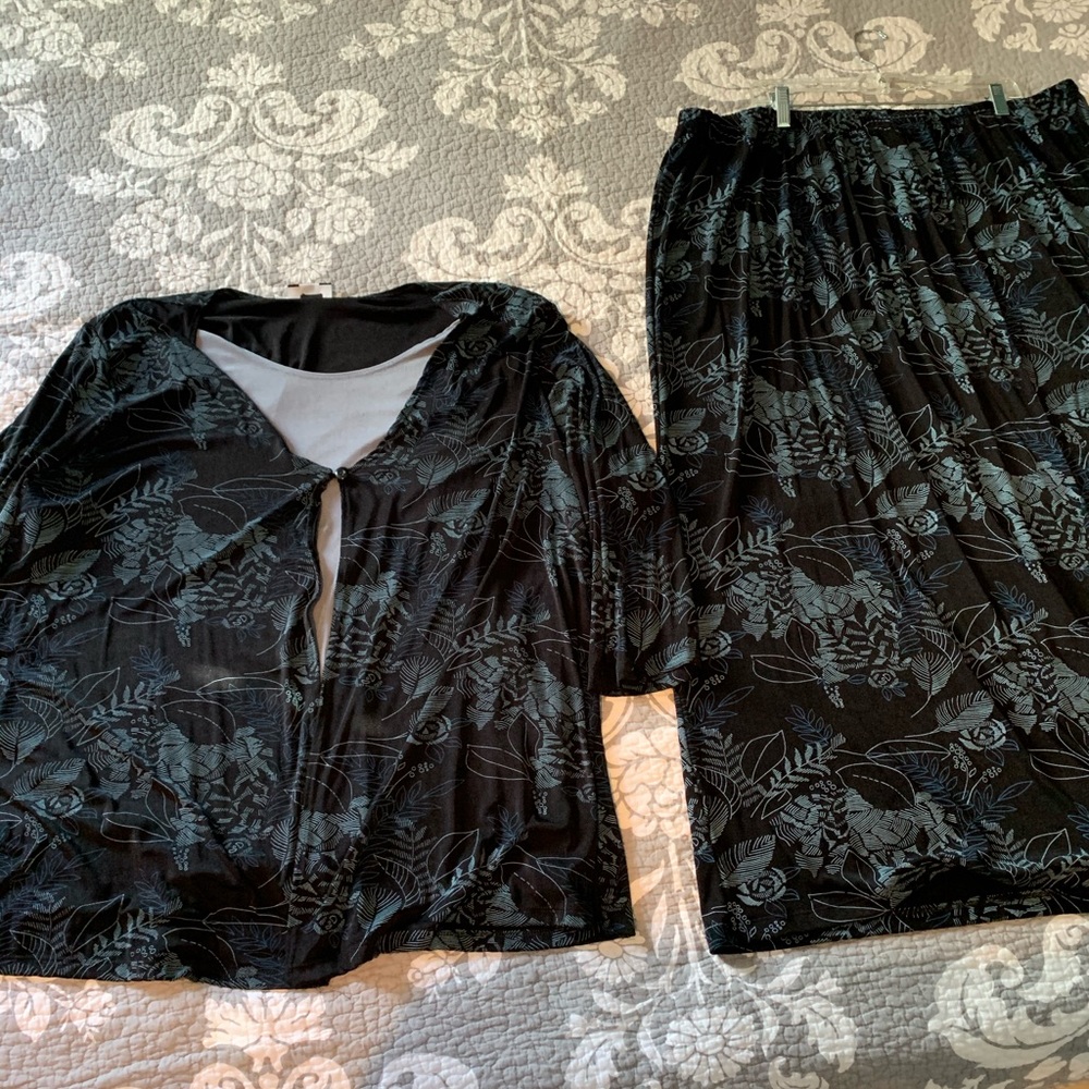 🎀Matching Top/Skirt Set🎀